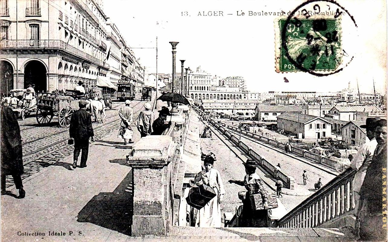 2371- Alger - Boulevard de la Republique.jpg